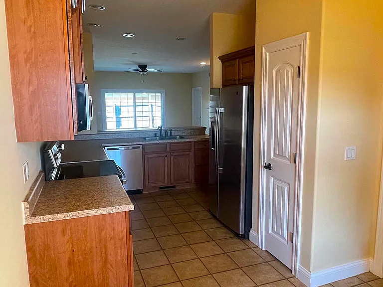 1505 Stonebluff Ct — Photo 13