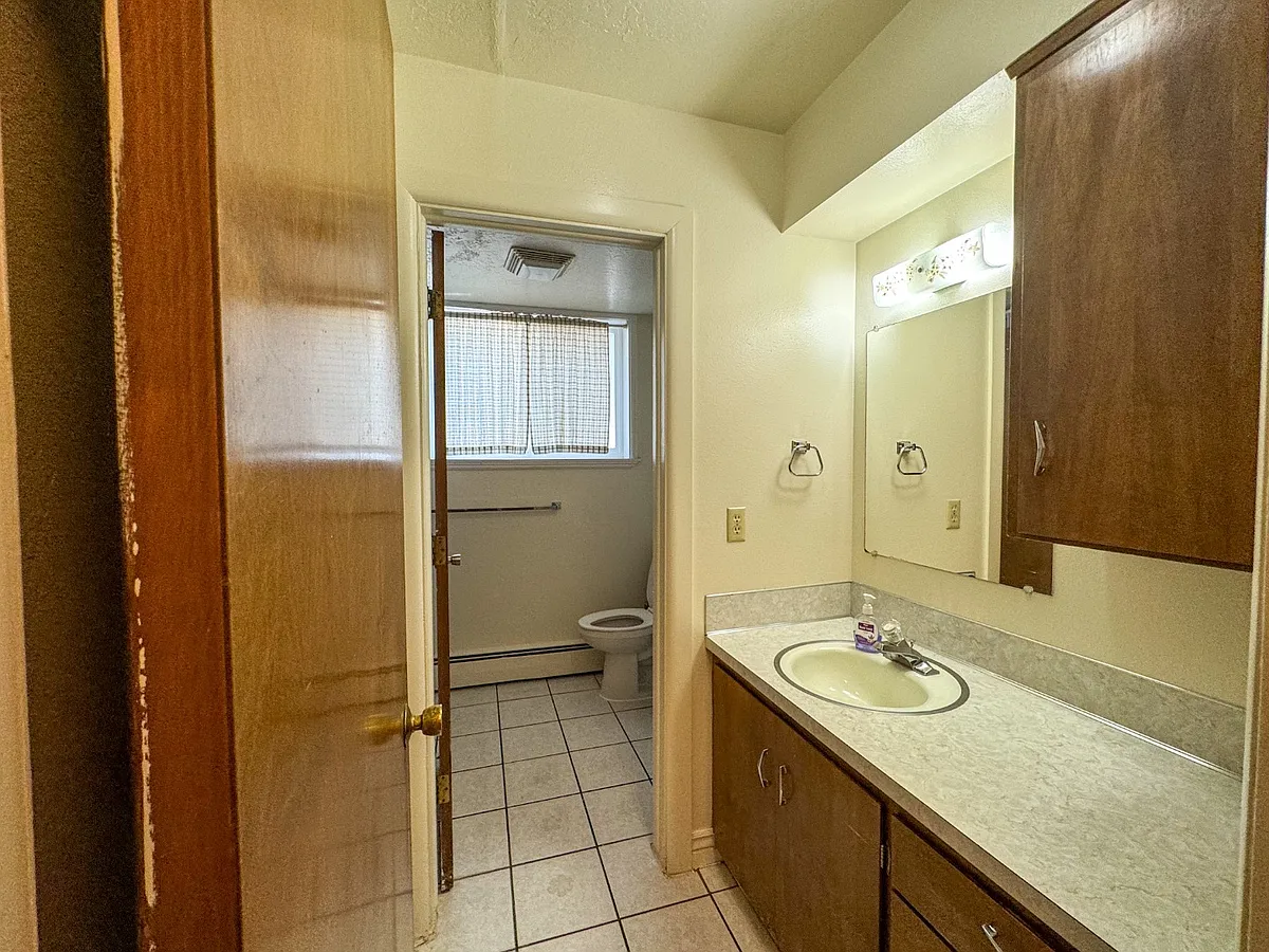 Unit Photo - 568 Canyon Rd #6D