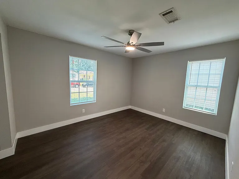 231 Elm St #76053 — Photo 15
