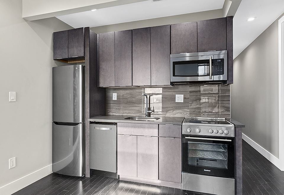 2nd image of 312 E 106th St APT 22