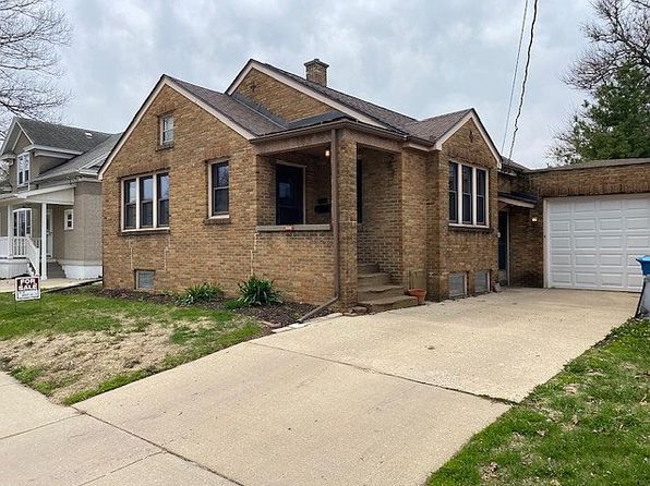 1114 West St, Peru, IL 61354