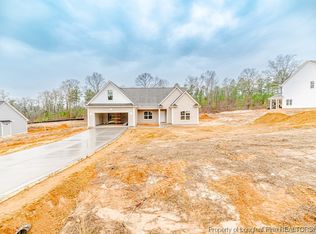 70 Sugarberry Pl, Spring Lake, NC 28390