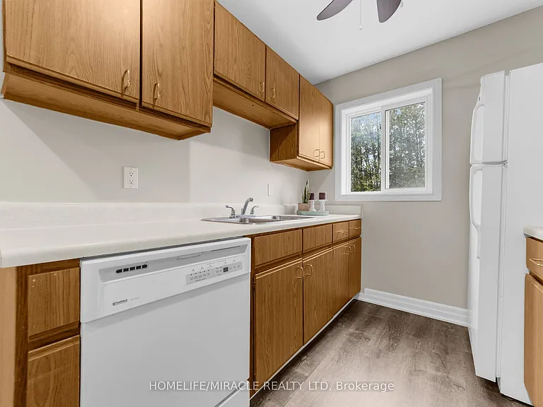 6 Cedar Dr #3 — Photo 11