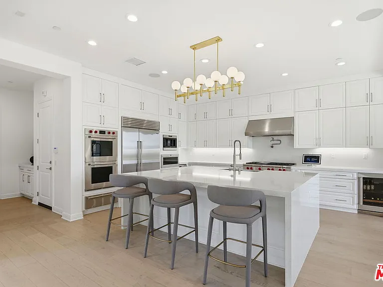20448 W Liverpool Way — Photo 14