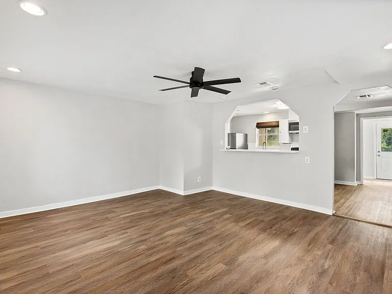 604 W Hollywood Ave #1 — Photo 7