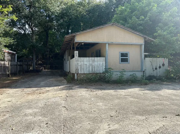 189 PLACID COVE DR, New Braunfels, TX 78130