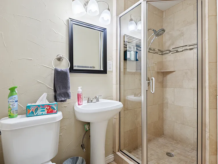 2352 Wildoak Dr #MAIN — Photo 27