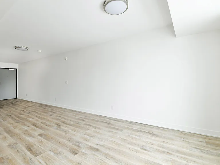36 Robinson Ave — Photo 7