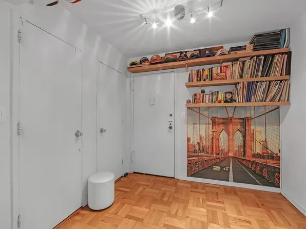 100 West 57th Street image 3 of 10