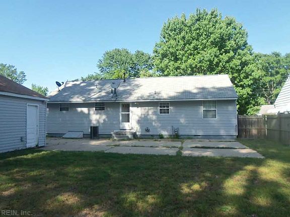 2nd image of 225 Patrician Dr