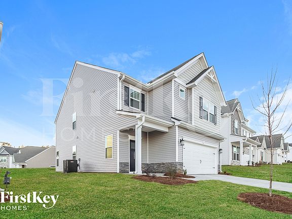 2nd image of 1003 Mission Hill Ln