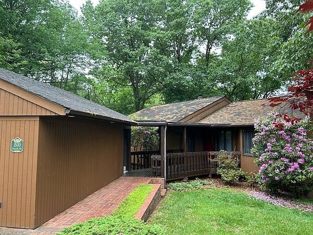 2nd image of 1500 Carlson Dr