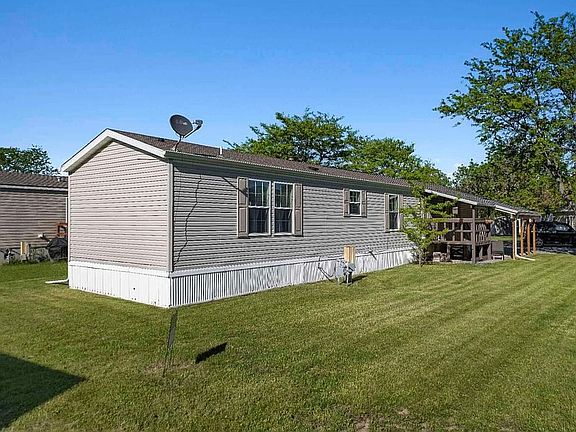 3rd image of 6 Northglen Dr