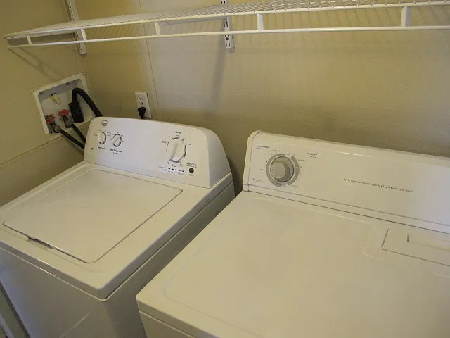 2 bed, 700 sqft, $1,225 — Photo 4