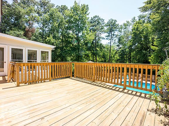 2nd image of 1155 Bridgewater Walk