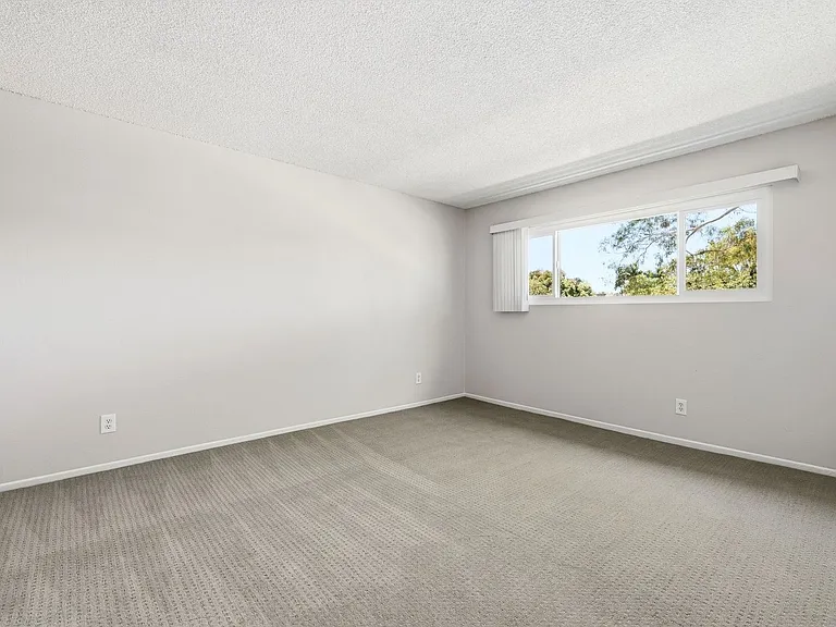 16002 Pasadena Ave — Photo 10