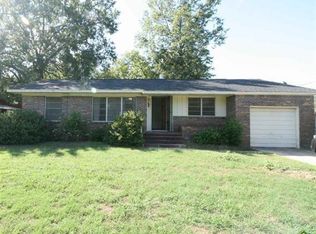 204 Redbud Ln, Mount Pleasant, TX 75455