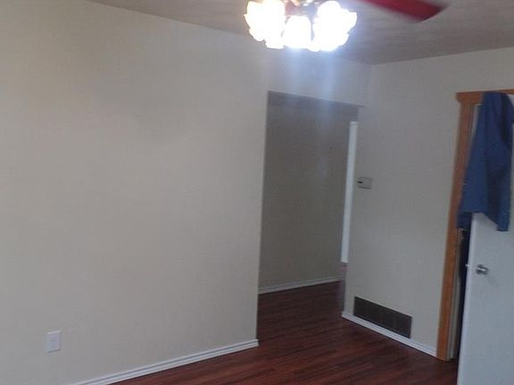 3rd image of 4531 Scottsdale Dr