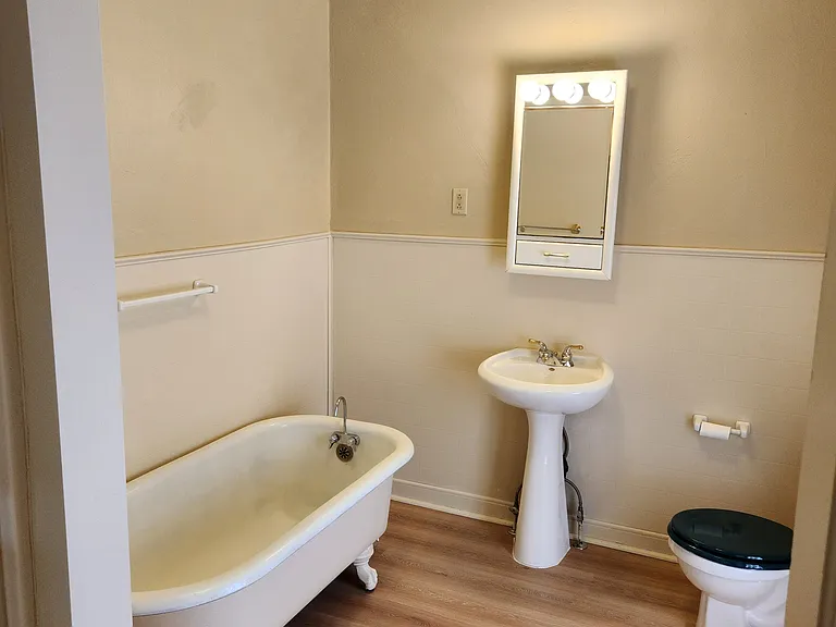411 S 17th St #2 — Photo 4