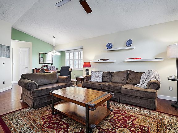 2nd image of 209 Needlewood Ln