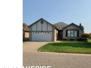 15714 Montego Bay Ct #136, Clinton Township, MI 48035