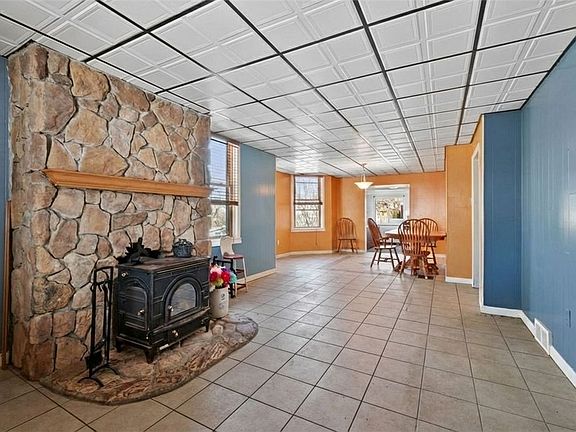 3rd image of 5234 Waltherman St