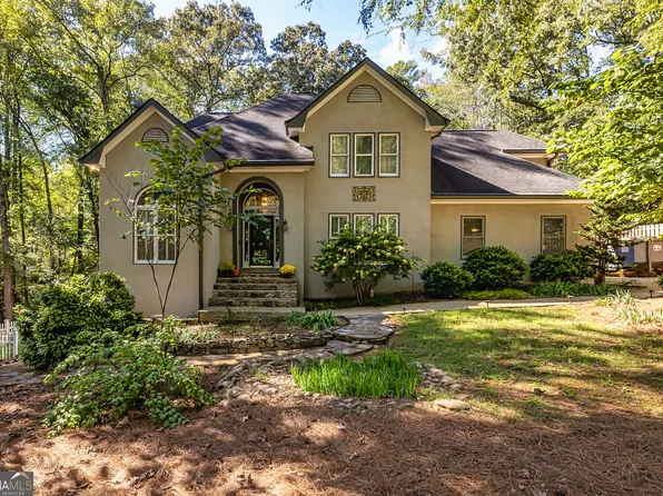 30 Navaho Ln, Sharpsburg, GA 30277