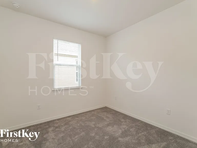 597 Crown Rose Dr — Photo 13