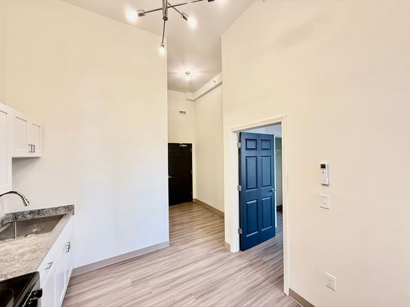 1138 Elm St
