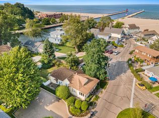 92 Chicago Ave, South Haven, MI 49090
