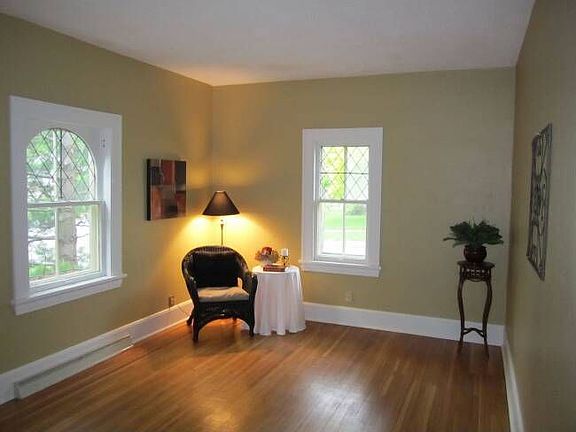 2nd image of 4860 Stewart Ave