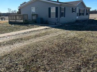 4504 Sawmill Rd, Pinckneyville, IL 62274