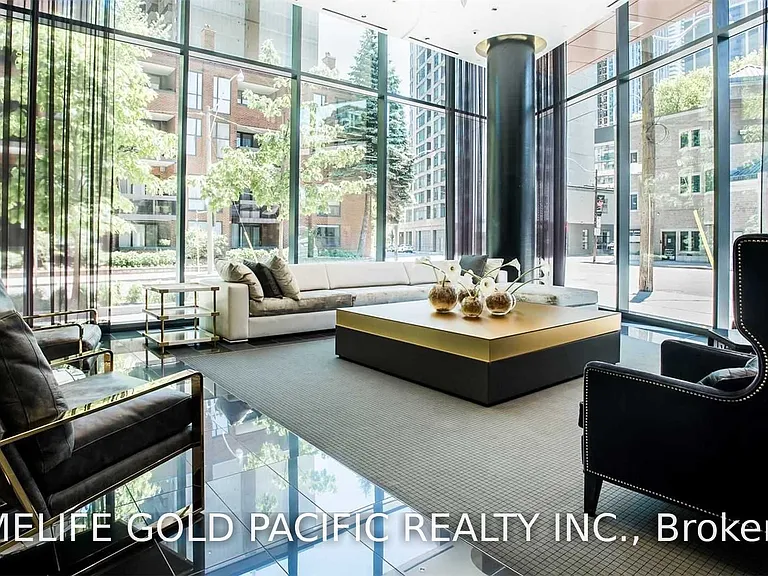 32 Davenport Rd #1701 — Photo 3