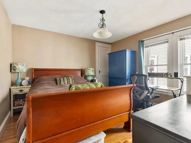 Fairmont St — Photo 11