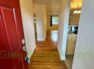 9333 N Lombard St APT 6, Portland, OR 97203
