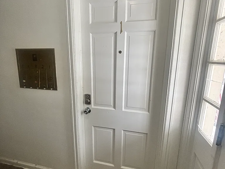 142 N Riverview Dr #1 — Photo 7