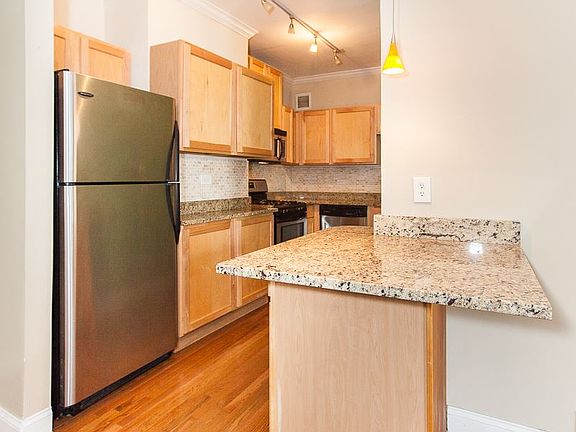 2015_11_16_6101_N_Sheridan_Unit_11D_6