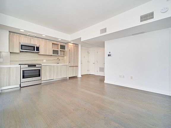 4th image of 375 123rd St #8C