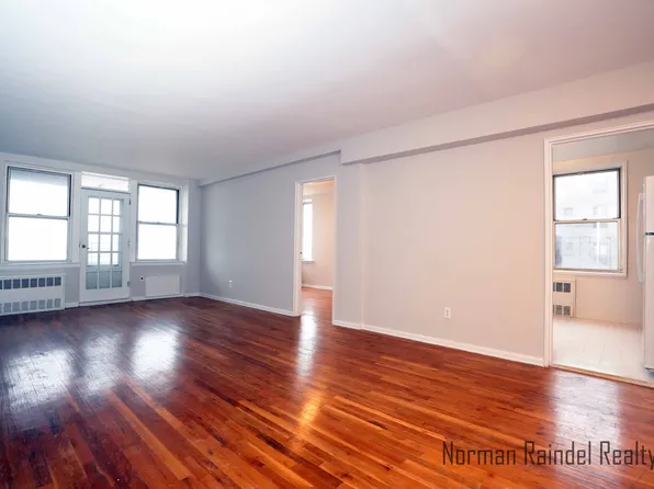 117-12 Ocean Pm image 3 of 33