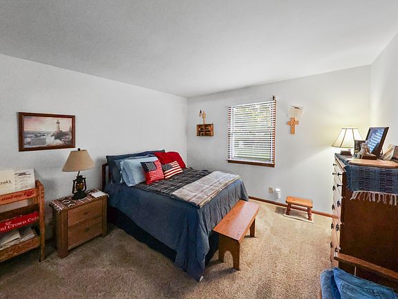 5th image of 405 Gentleman Rd
