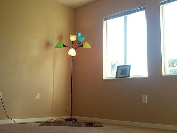 5th image of 829 Lowell Blvd APT B11