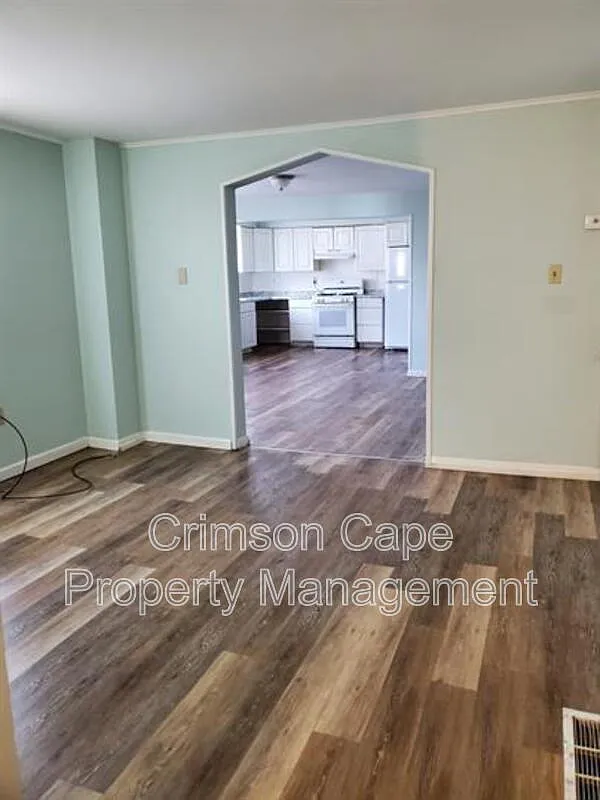 3 bed, 1.5 bath, 1000 sqft, $1,395 — Photo 3
