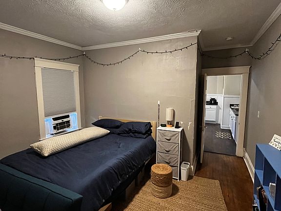 5th image of 2052 Fairview Ave APT 2