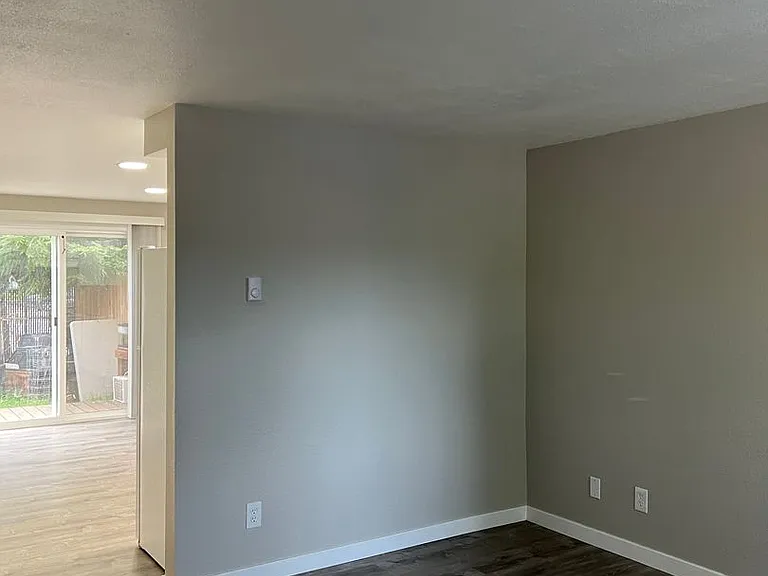 4116 Market St NE — Photo 3