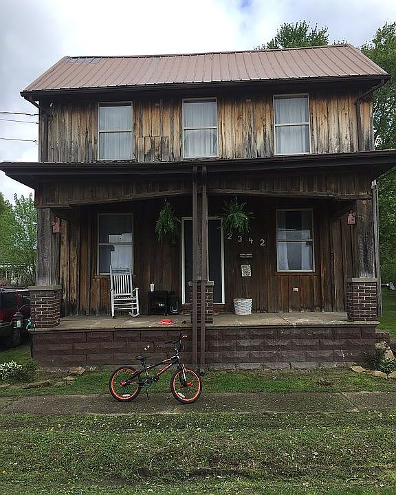2nd image of 2342 4th St