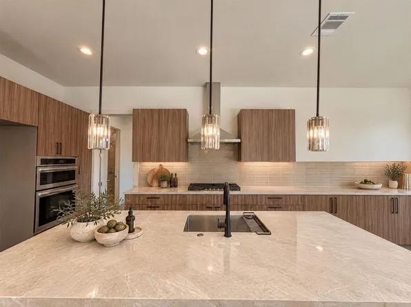 11602 Royal Parkside Pl, Houston, TX 77082