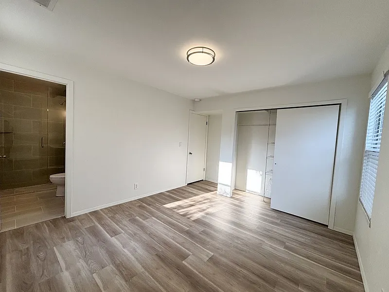 2 bed, 2.0 bath, 900 sqft, $1,750 — Photo 4