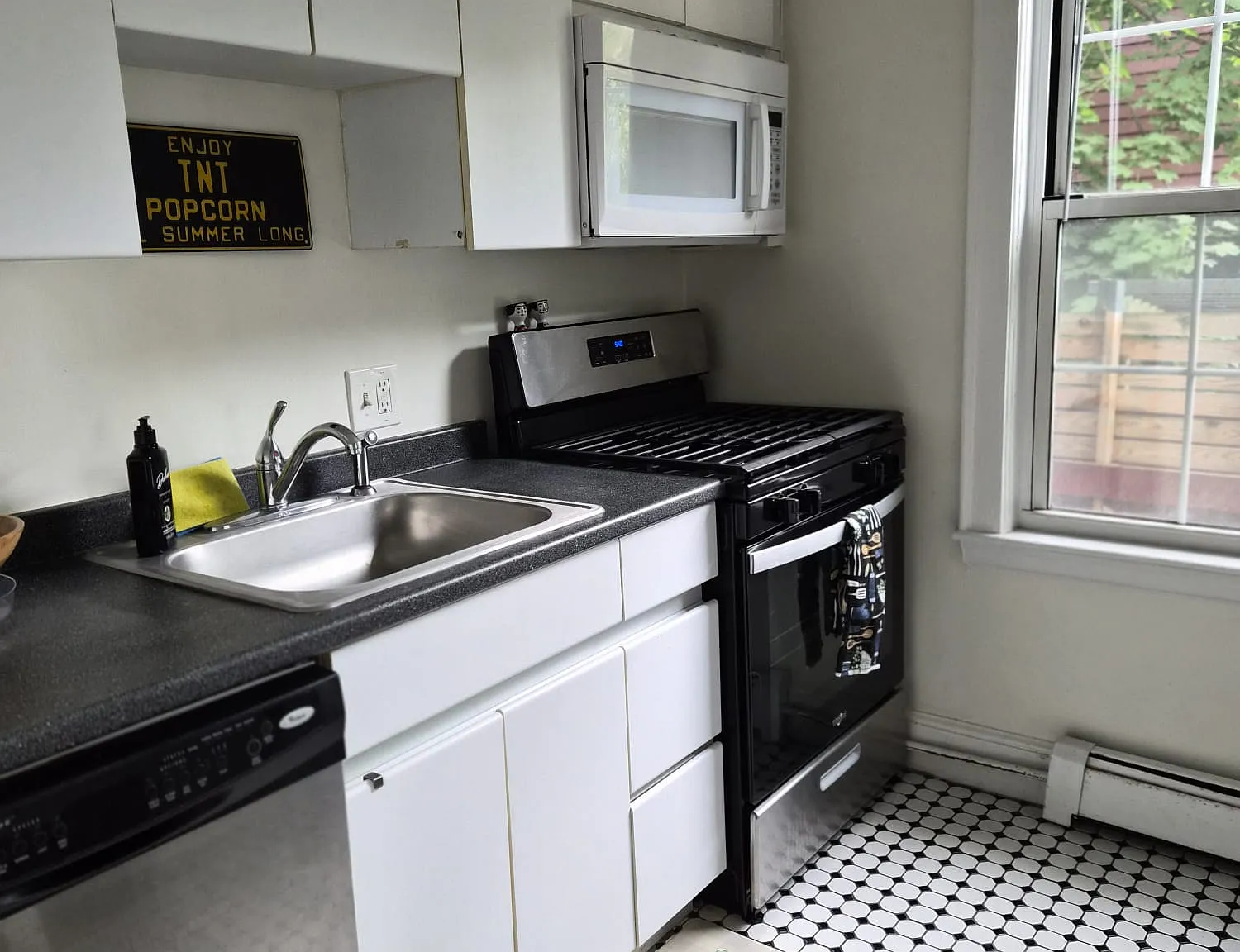 1 bed, 713 sqft, $3,000 — Photo 3