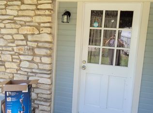 218 E Castlebriar Dr, Granite Shoals, TX 78654