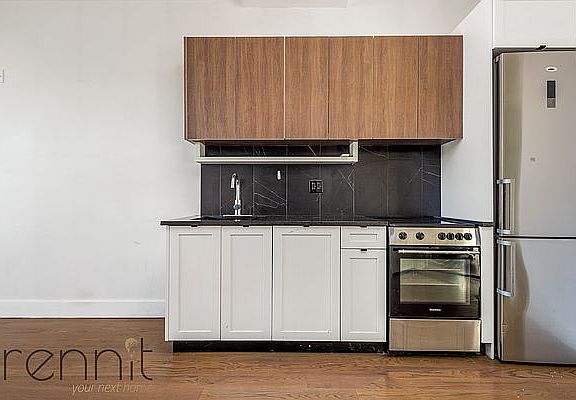 3rd image of 816 Saint Johns Pl #5R